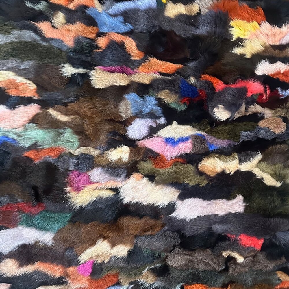 Luxurious Multi-Colored Fox Fur Blanket - Picture 2 of 3